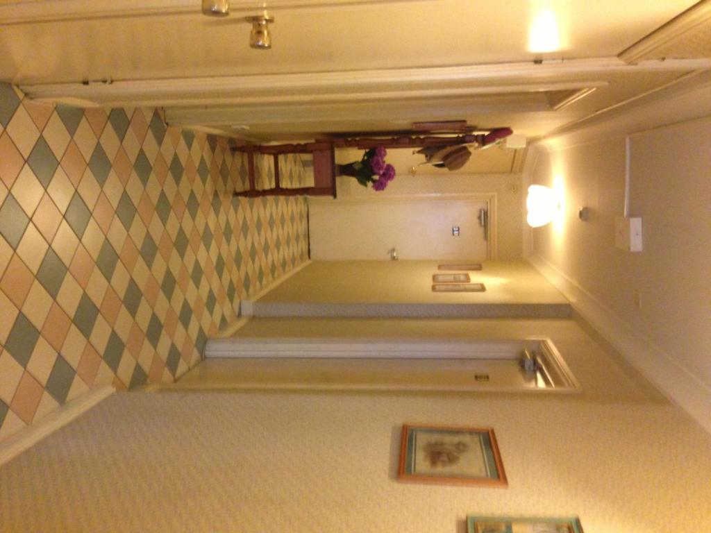 Annie'S Shandon Inn Brisbane Room photo