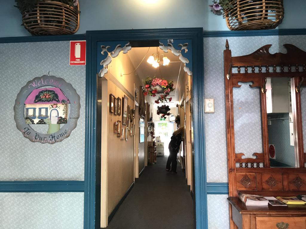 Annie'S Shandon Inn Brisbane Exterior photo